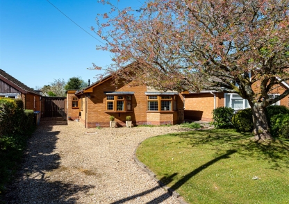 4 Shop Lane, Oaken, Wolverhampton, WV8 2AX