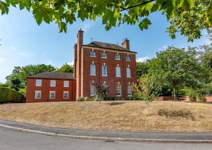 8 Mansion Court, Heath House Drive, Wombourne, Wolverhampton