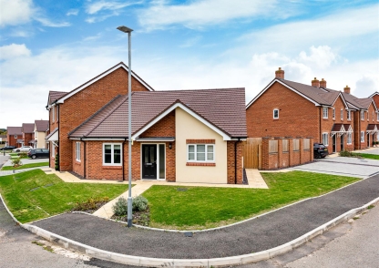 28 Cobham Close, Wrottesley Village, Wolverhampton, WV6 7JB